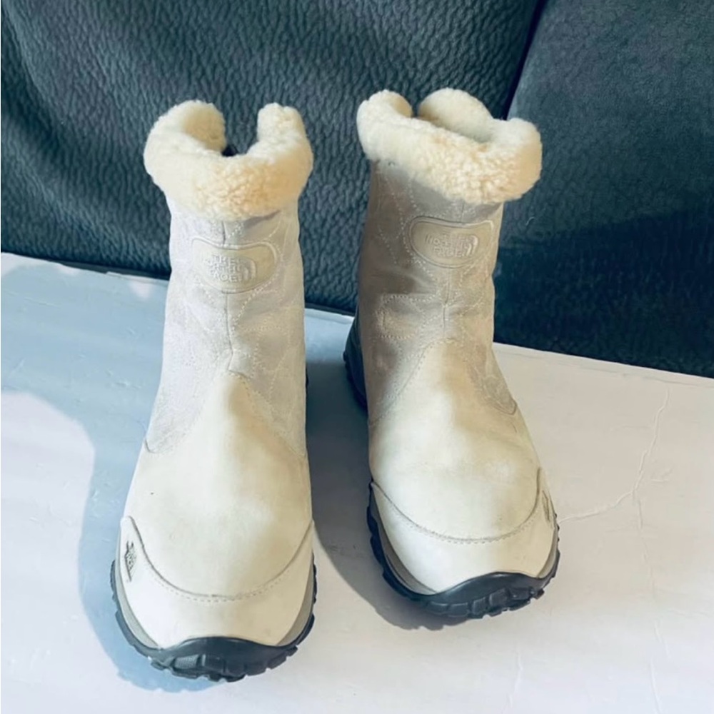 The North Face Sz 10  Off-White Winter Ankle Boots Women’s - Picture 3 of 6